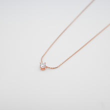Load image into Gallery viewer, 925 sterling silver tiny crystal necklace is a popular style that is simple. classic design,elegant style,popular style,shiny accessories,Perfect gift BFF,suitable for girls.925純銀輕奢迷你水鑽項鍊，簡約時尚，優雅氣質，百搭配件，日常休閒穿搭，母親節禮物，精緻生日禮物。

