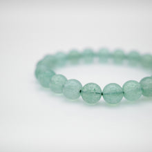 Load image into Gallery viewer, Green Strawberry Quartz Bracelet with beautiful mixed quartz color. A beautiful gift for your loved one,wear every day,unique style,Chinese Valentine&#39;s Day,suitable for traveling.綠草莓晶手鍊， 每一條都是獨一無二混合水晶配搭，能改善緊張關係、提升人緣，招財旺財，幫助事業，最佳送禮選擇，生日禮物。彈力線設計，可調節長度，適合天天配戴。
