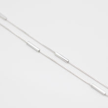 Load image into Gallery viewer, 925 sterling silver cubic rectangular strips bracelet with adjustable extension chain. unisex accessories,popular style,graduation gift,wear every day,Perfect gift for BFF,Teacher’s Day gift.925 純銀雙層方條手鍊，簡單百搭，日常風格，約會穿搭，可天天配戴，紀念日禮物，適合生日送禮，夏季飾品。
