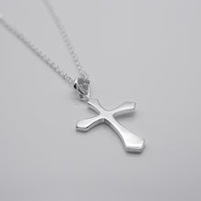 Load image into Gallery viewer, 925純銀經典十字架項鍊 925 Sterling Silver Rhombic Cross Necklace. Best Gift for your BFF, birthday, mother&#39;s day and x&#39;mas.
