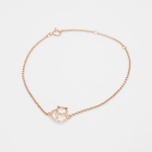 Load image into Gallery viewer, 925 sterling silver heart shaped cat bracelet with adjustable extension chain. Unique rose gold, best gift for Valentines Day, wedding anniversary and birthday. 925 純銀玫瑰金心形小貓手鏈，適合告白禮物，貓奴飾品，可愛風格，適合出席重要場合，約會搭配首選，加分飾品，適合送禮，甜蜜浪漫約會搭配。
