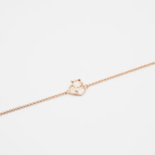 Load image into Gallery viewer, 925 sterling silver heart shaped cat bracelet with adjustable extension chain. Unique rose gold, best gift for Valentines Day, wedding anniversary and birthday. 925 純銀玫瑰金心形小貓手鏈，適合告白禮物，貓奴飾品，可愛風格，適合出席重要場合，約會搭配首選，加分飾品，適合送禮，甜蜜浪漫約會搭配。
