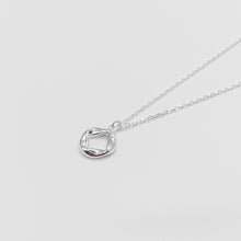 Load image into Gallery viewer, 925 sterling silver twisted circle necklace with adjustable extension chain. Circle necklace, anniversary gift, best gift for birthday, BFF, nature style. 925 純銀扭圈項鏈，情人節禮物，獨一無二的禮物，氣質大方款式，適合出席各種場合，可愛簡約設計易搭配。
