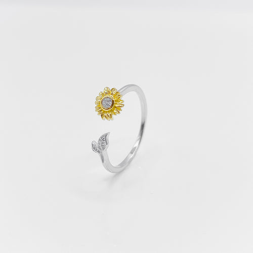 Beautiful 925 sterling silver sunflower ring open ring with adjustable size. Cubic Zirconia Two tone plating open Ring (adjustable size). Best gift of birthday, BFF and new year holiday. 925 純銀太陽花開口戒，夏天款可調節戒指，不分尺寸戒指，適合出遊旅行搭配，日常穿搭必備。