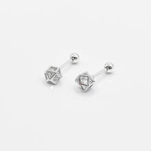 Load image into Gallery viewer, Ginkawa 925 sterling silver mini Hexagon Earrings which is cute, beautiful and transcendence. The earring is hypoallergenic. Best gift for new year, mother&#39;s day, birthday and new year gift. 925純銀迷你立體六角轉珠耳環，抗過敏耳環，迷你可愛風格，獨特款式，適合送禮，日常配戴，出遊旅行配件。
